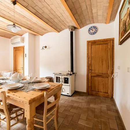 Grand Cherry Tree, 8 Beds Casa de Férias Certaldo