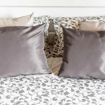 Casa de Férias Grand Cherry Tree, 8 Beds