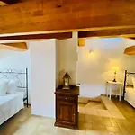 Grand Cherry Tree, 8 Beds Holiday home