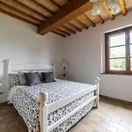 Grand Cherry Tree, 8 Beds Holiday home *
