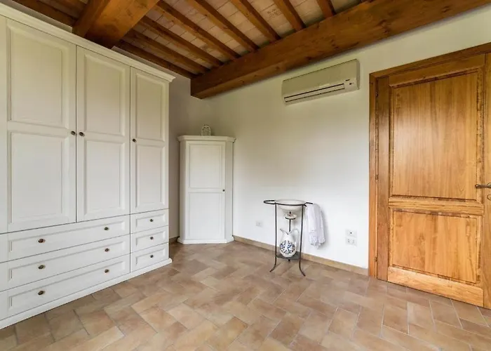 Grand Cherry Tree, 8 Beds Vakantiehuis Certaldo