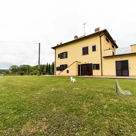 Grand Cherry Tree, 8 Beds Holiday home *